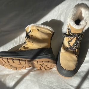 Great boots that my daughter outgrew